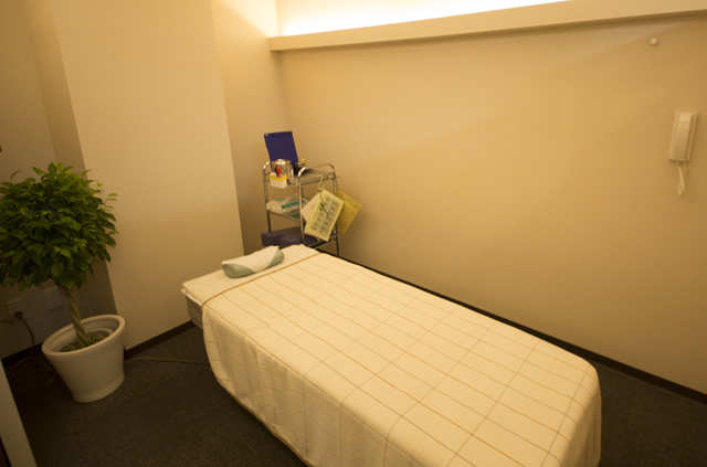 個室で安らぐ施術室